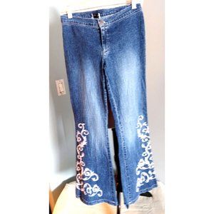 A’gaci Too Women's Size S Flair with Embroidered embellishments Denim Jean Pants